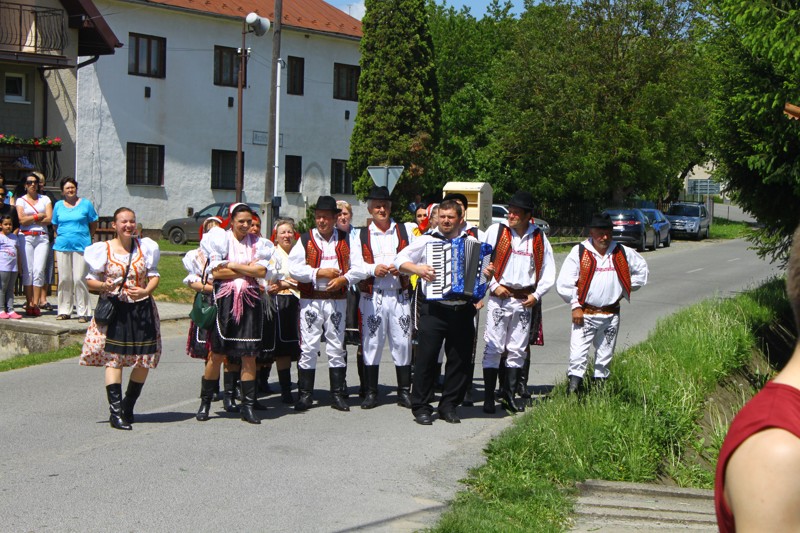 Stavanie maja (25).JPG