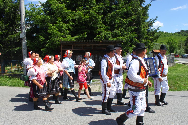 Stavanie maja (30).JPG