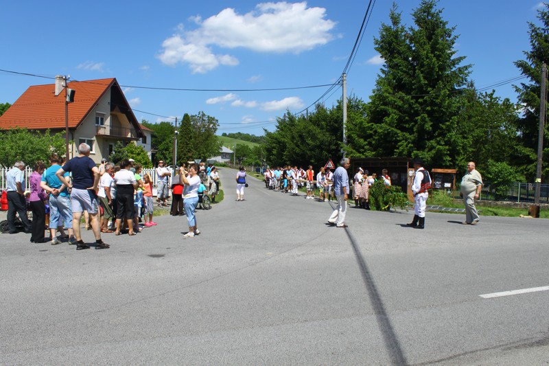 Stavanie maja (6).JPG