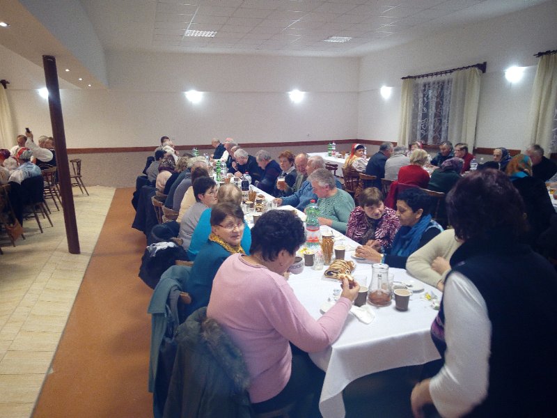 Posedenie_seniorov2016  28.jpg