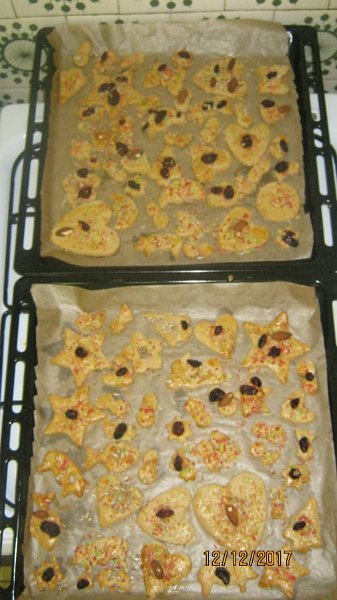 Pecenie medovnikov  1.JPG