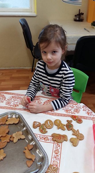 Pecenie medovnikov 12.jpg