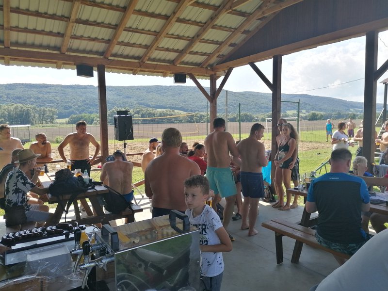 Plazovy volejbal 18.jpg