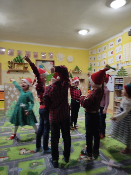 Novorocne_posedenie 3.jpg