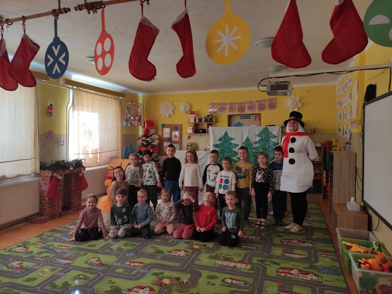 Divadielko Snehuliak_Vevericka  3.jpg