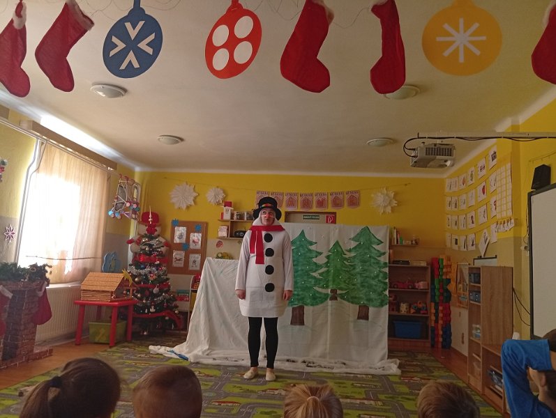 Divadielko Snehuliak_Vevericka  30.jpg