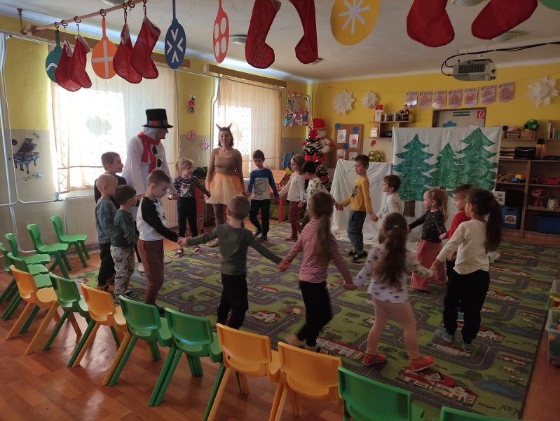 Divadielko Snehuliak_Vevericka  6.jpg