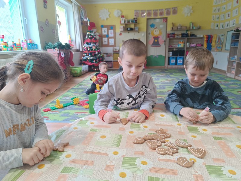 Pecenie medovnikov 13.jpg