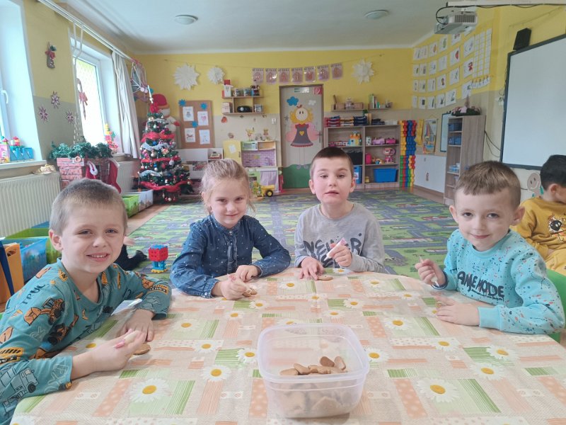 Pecenie medovnikov 24.jpg