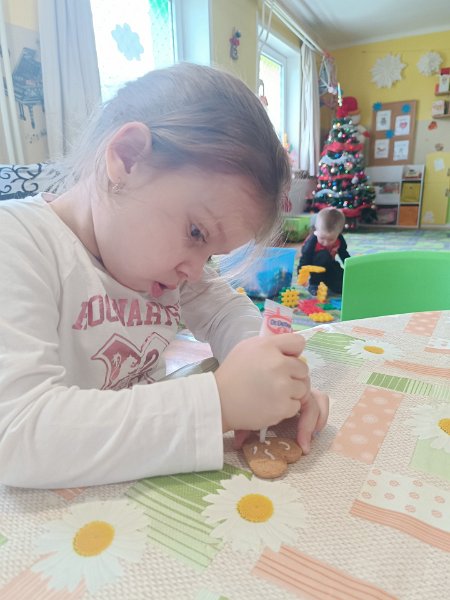 Pecenie medovnikov 3.jpg