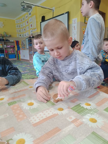 Pecenie medovnikov 9.jpg